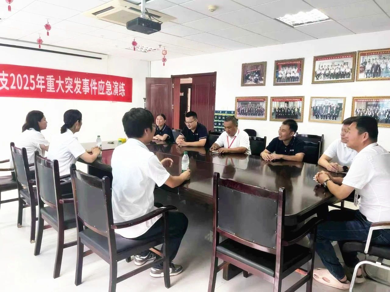 8327c1c58235ff6fc6ba0f7deb579b96.jpg 8327c1c58235ff6fc6ba0f7deb579b96.jpg