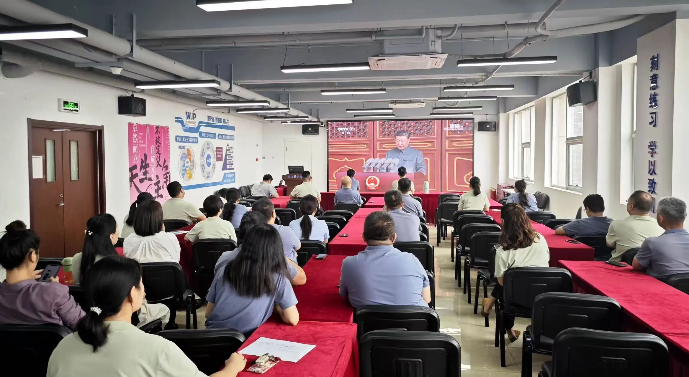 3311ffc0f4097a11ec3eca8829943972.jpg 3311ffc0f4097a11ec3eca8829943972.jpg